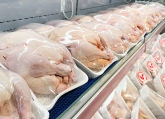 Libra de carne pollo se vende a RD$79 en supermercados durante la temporada navideña