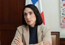 Tras quejas por mala distribución de bonos navideños, Raquel Arbaje invita a dirigente del PRM a acudir a su oficina