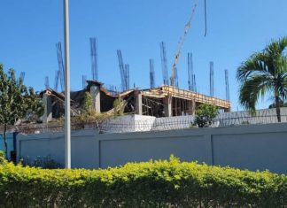 Colapsa parte del techo en construcción del Materno Infantil tras vaciado de hormigón