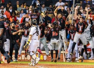Toros superan 7-6 a las Águilas en el Round Robin