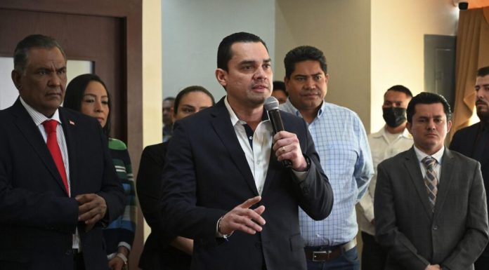 Partido Nacional de Honduras denuncia «autogolpe» y acusa a Zelaya de bloquear escrutinio