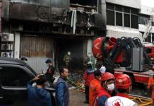 Al menos 20 muertos por un incendio en un edificio de siete plantas de Yakarta