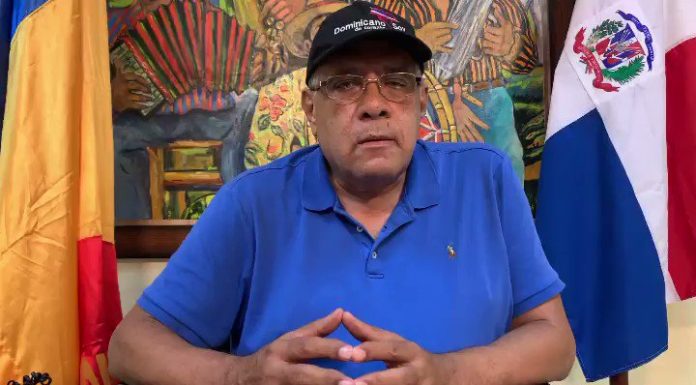 Luis Acosta Moreta pide prohibición de la hookah y los cigarrillos electrónicos