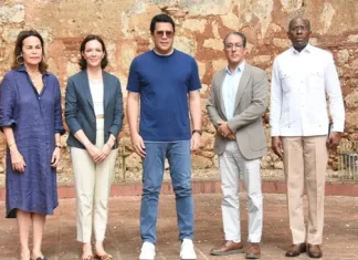 Ministro de Turismo reabre más calles en Ciudad Colonial y presenta obras de estabilización de monasterio de SFM