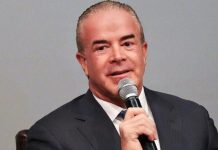 México bloquea cuentas bancarias del mexicano Raúl Rocha, dueño del 50 % de Miss Universo