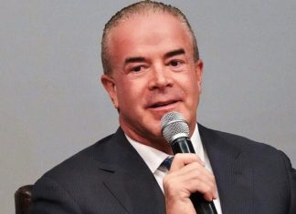México bloquea cuentas bancarias del mexicano Raúl Rocha, dueño del 50 % de Miss Universo