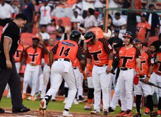 Toros del Este apabullan a las Aguilas Cibaeñas por 10-3