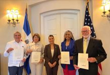 Embajadora de Estados Unidos se reúne con organizaciones pro vida en RD