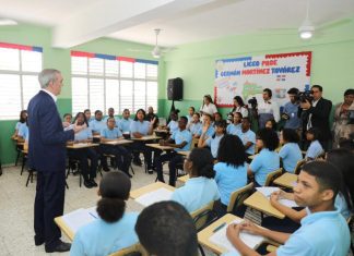 Presidente Abinader da seguimiento a la docencia de Educación Moral, Cívica y Ética Ciudadana y destaca su aporte a la formación de mejores ciudadanos