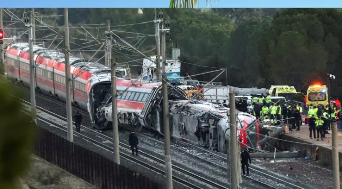 Al menos 42 muertos, 25 ya identificados, en el accidente de trenes de España