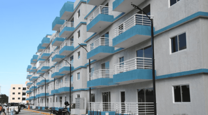 Presidente Abinader entrega 200 nuevos apartamentos en Santo Domingo Oeste