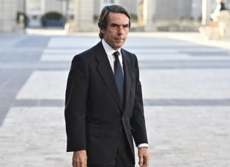 Ex presidente de España, José María Aznar, aparece con pago de 1.050 dólares en archivos de Epstein