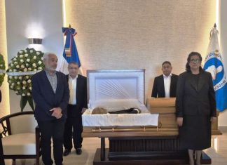 Comisión del PLD acude al velatorio Ramón Albuquerque