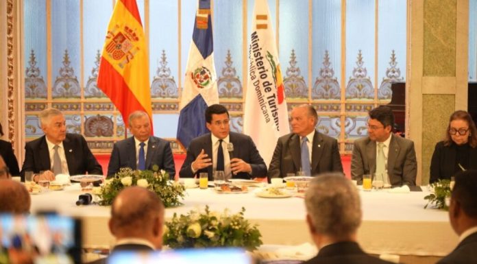 David Collado destaca inversión histórica de RD$855,680 millones en FITUR 2026 para consolidar liderazgo turístico dominicano