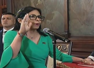 Delcy Rodríguez jura como presidenta interina de Venezuela en el Parlamento