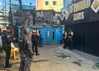DNCD vuelve a Capotillo; arresta a once personas, decomisa cocaína, marihuana y crack