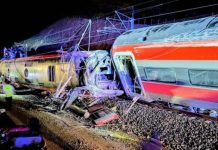Varios muertos y heridos tras descarrilar dos trenes de alta velocidad en España