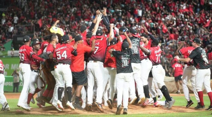 Leones vuelven a ganar torneo de béisbol y ahora son bicampeones con su corona 18 en LIDOM
