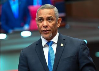 Senador Franklin Romero denuncia desplazamiento de la militancia del PRM