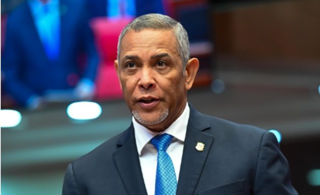 Senador Franklin Romero denuncia desplazamiento de la militancia del PRM