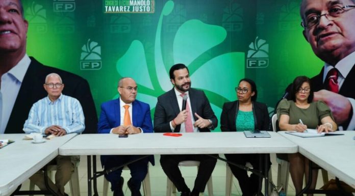 La Fuerza del Pueblo celebra reunión para consolidar su posición en el Distrito Nacional