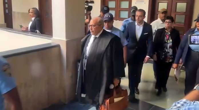 Aplazan juicio preliminar contra propietarios de la discoteca Jet Set para el 16 de marzo