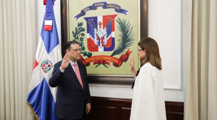 Raquel Peña deja juramentado a Eduardo Sanz Lovatón como ministro de Industria, Comercio y Mipymes