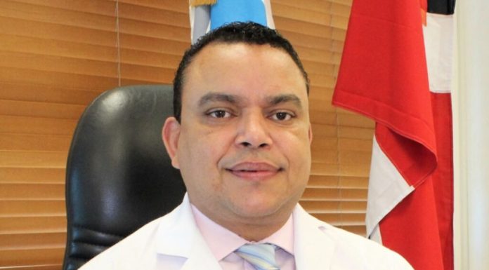 Decreto 6-26: Presidente designa a Julio Landrón como director del Servicio Nacional de Salud