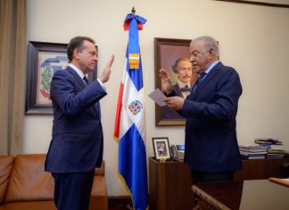 Ministro Andrés Bautista juramenta a Víctor Ito Bisonó al frente del Ministerio de Vivienda