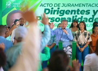 Leonel Fernández retoma agenda de juramentaciones de nuevos miembros de la Fuerza del Pueblo este sábado
