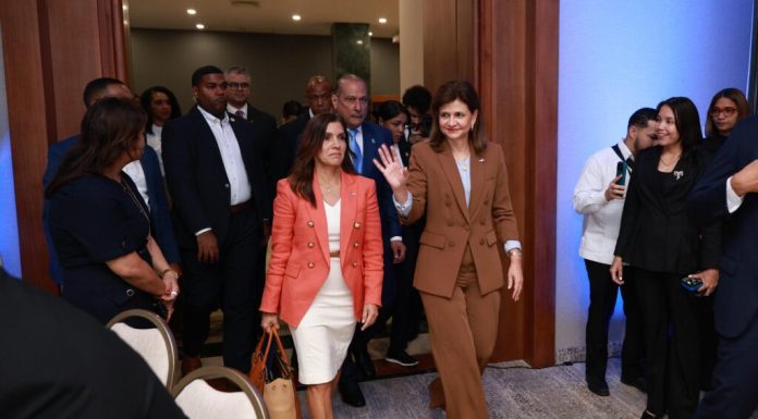 Vicepresidenta Raquel Peña y embajadora Leah Campos coinciden en la visión de Santiago como motor del desarrollo nacional