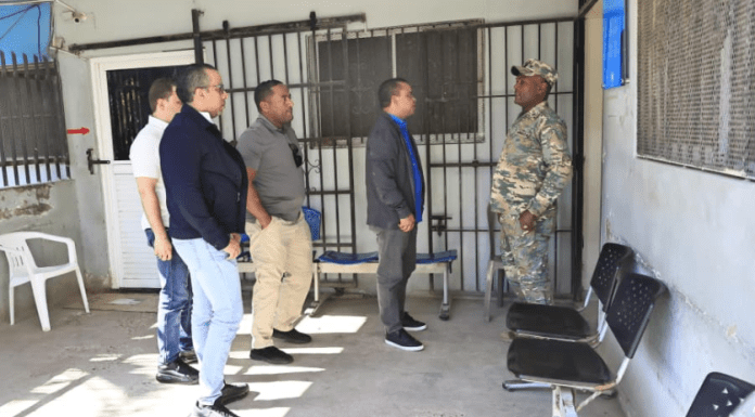 SNS supervisa avances y ordena reanudación y conclusión de obras hospitalarias en SDN
