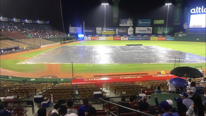 Lluvia obliga a posponer partido entre Águilas y Gigantes