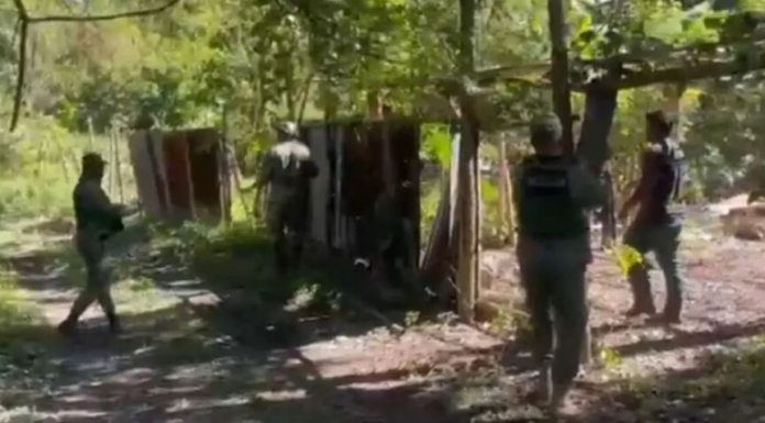 Autoridades de Medio Ambiente intervienen construcciones ilegales en la cuenca del Yuna
