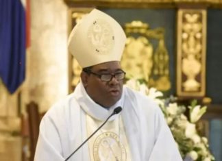 Monseñor Castro Marte advierte los servidores públicos son para servir al país, no para buscar lucro de ningún tipo
