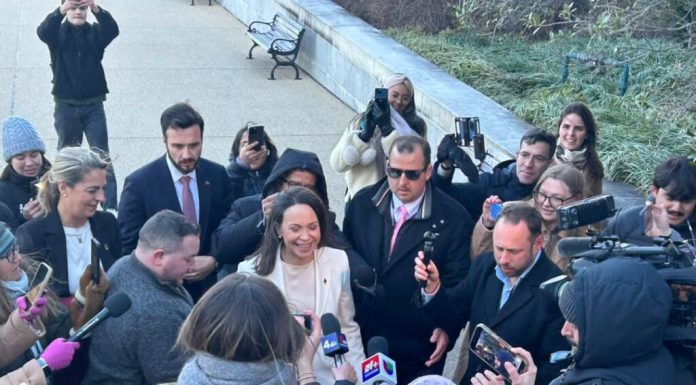 María Corina Machado dice que le «presentó» a Trump la medalla del Nobel de la Paz
