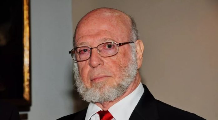Escritor Pedro Vergés recibe el Premio Nacional de Literatura 2026
