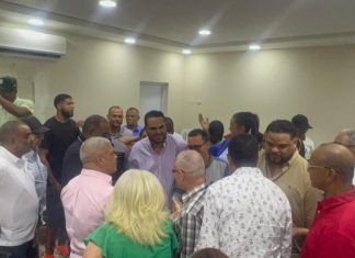 Quilvio Medina juramenta nuevos miembros y destaca crecimiento de la Fuerza del Pueblo en Barahona