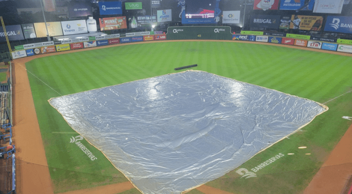Posponen por lluvias el juego Toros vs. Leones del Escogido en la Serie Final de LIDOM
