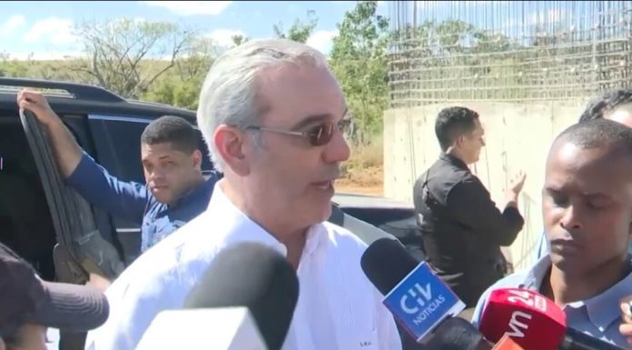 Ministro de Defensa presenta avances de la Verja Perimetral Inteligente al presidente Abinader y al presidente electo de Chile