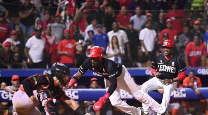 Los Toros ganan su primero de la serie final y están 1-2