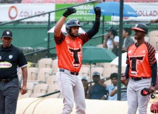 Toros del Este vencen a los Leones y empatan en la cima del Round Robin