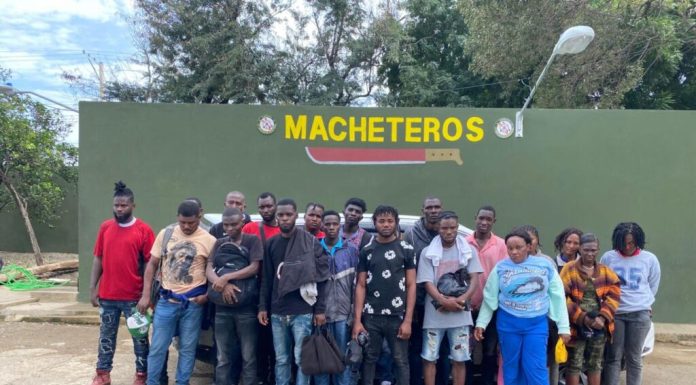 Interceptan yipeta con 20 haitianos en condición irregular en Mao, Valverde
