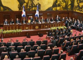 Reportaje- Centrales sindicales creen diputados juegan al tiempo con aprobación Código de Trabajo