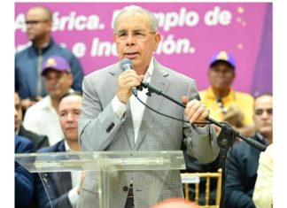 Danilo Medina ve “el país está en un callejón sin salida”; cuestiona escándalos en Seguros Banreservas, Banco Agrícola y Senasa