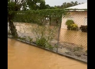 Lluvias inundan mas de 200 viviendas en la provincia Puerto Plata; afectados llaman a autoridades acudir en su auxilio