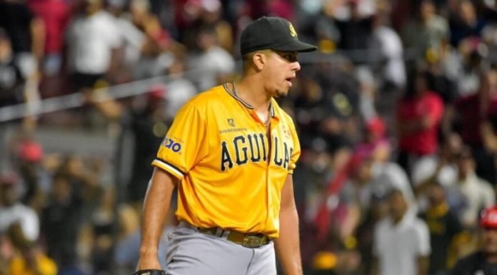Águilas cortan invicto de los Leones del Escogido con triunfo 4-1