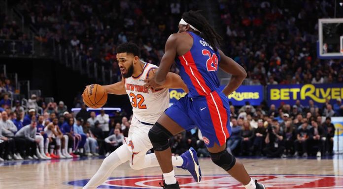 Towns anota 20 con 11 rebotes y los Knicks son líderes de la división atlántica