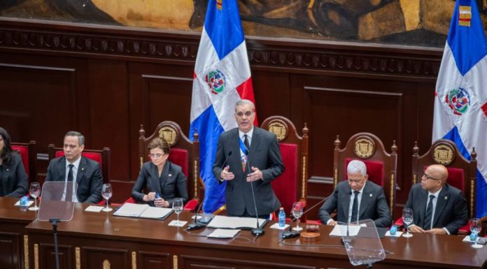 Presidente Luis Abinader reafirma compromiso con la transparencia y presenta Meta RD 2036