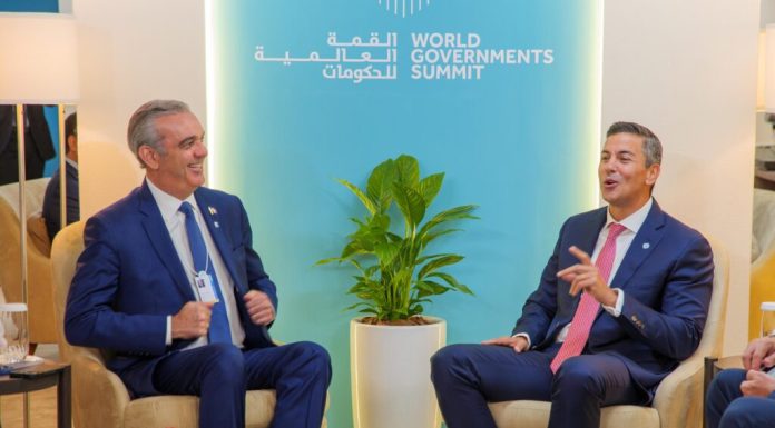 Abinader promueve uso de hub logístico dominicano para dinamizar exportaciones agrícolas de Paraguay, amplía relaciones económicas con Ecuador y fortalece cooperación tecnológica con Emiratos Árabes Unidos